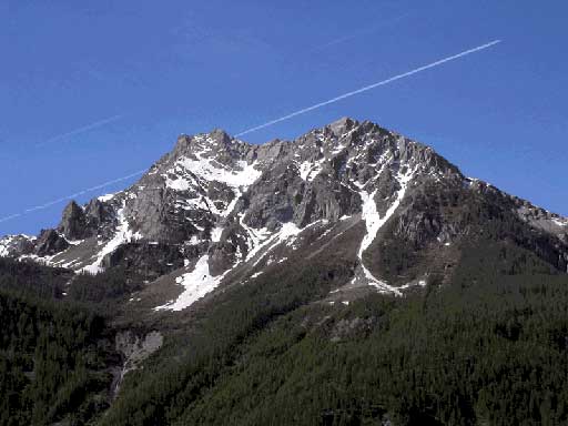Vue panoramique sur la montagne face aux Roberts